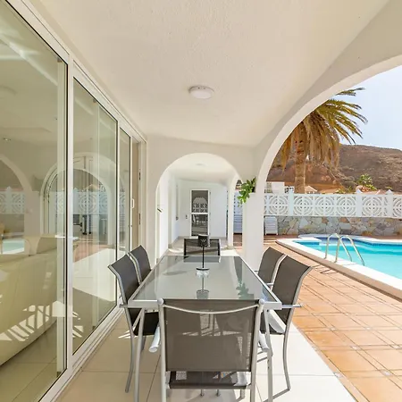 Canarian - Casa Feliz Mogán